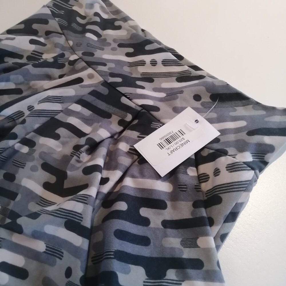 Harem Shorts - Picture 6 of 7